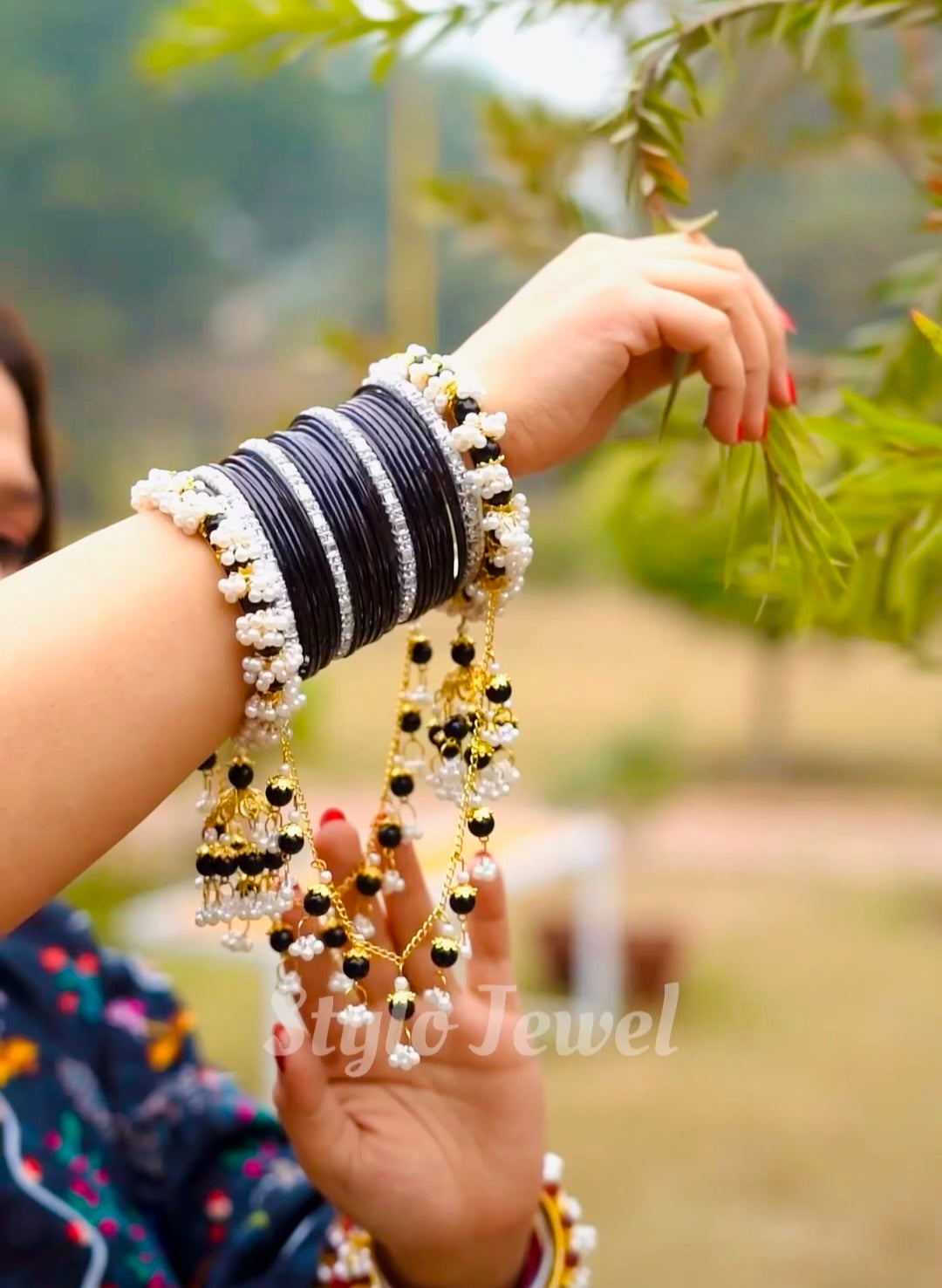 Best Selling Steel Metal Bangle's Set